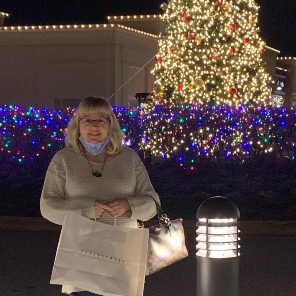 Meet your Posher, Cindy